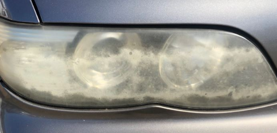 Faros desgastados antes de reparar